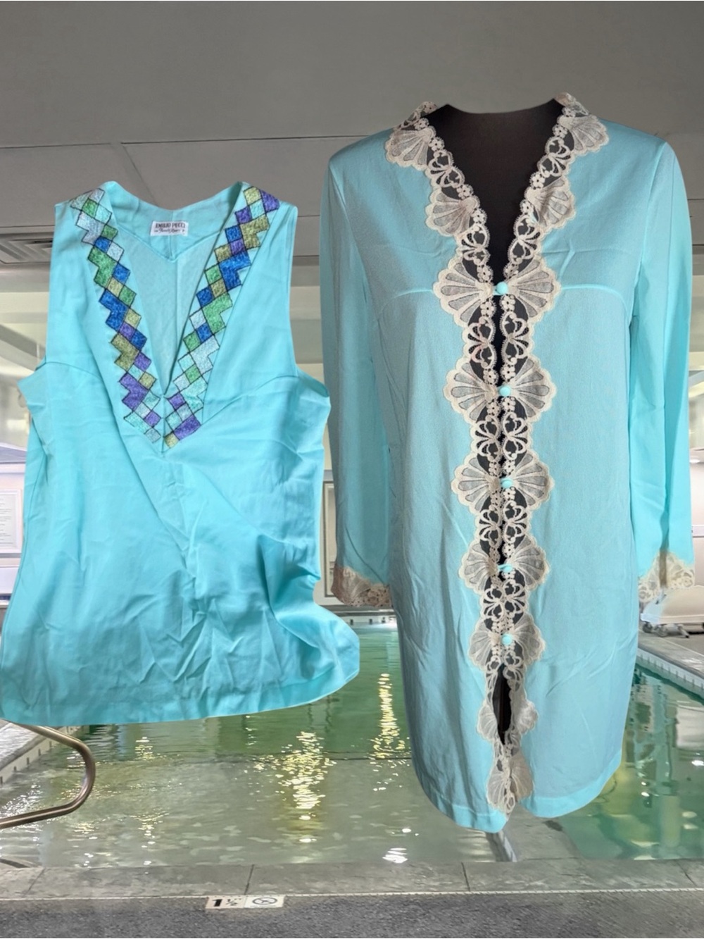 Emilio Pucci for Formfit RogerTurquoise Chemise with Multicolor EmbroideredV-Nec - Picture 6 of 7